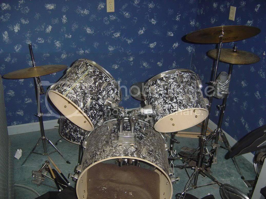 Drumset001.jpg