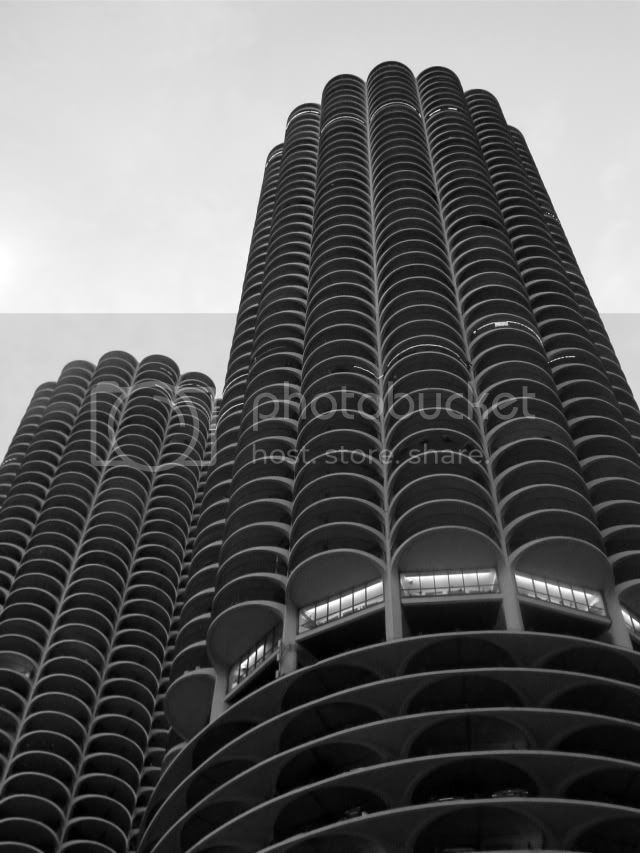 Towers_of_Downtown_Chicago.jpg