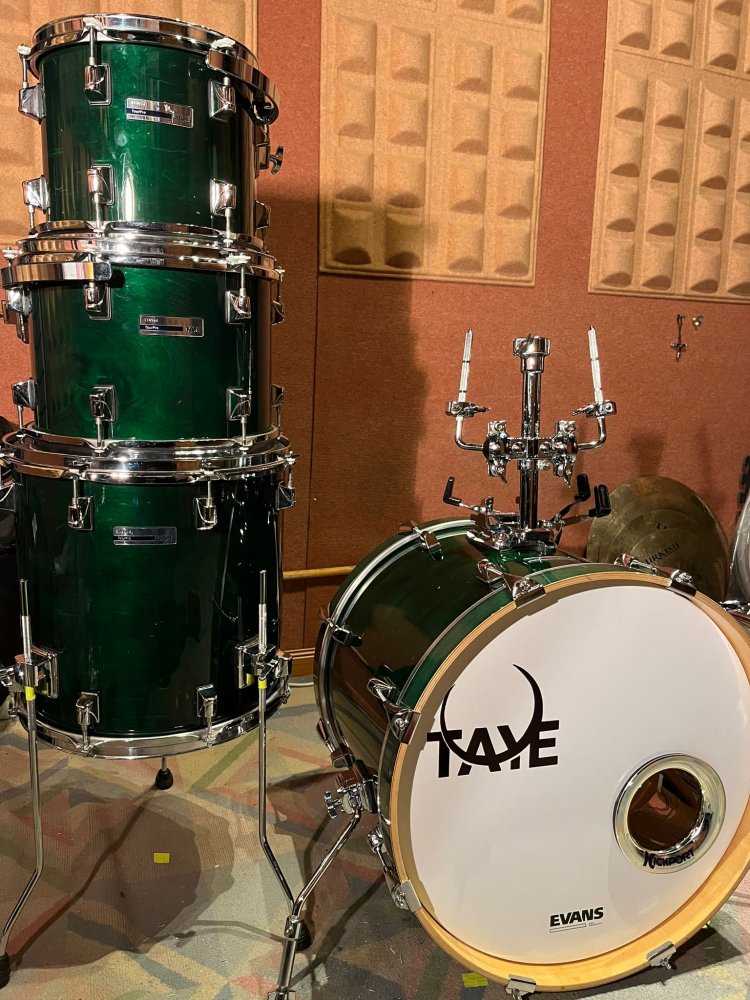 TAYE. bateria completa 2.jpeg