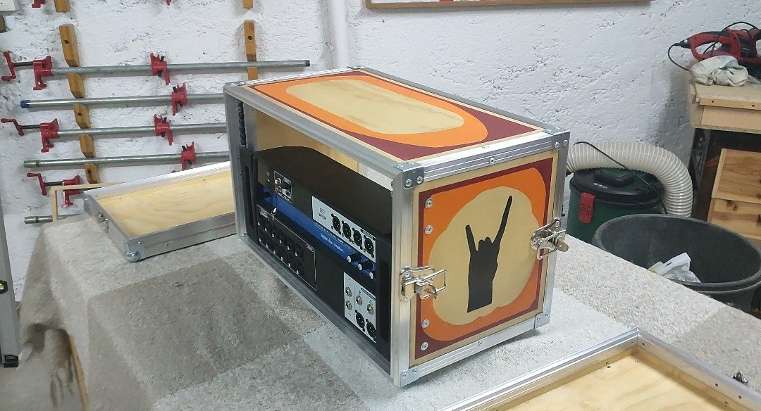 Screenshot_2025-09-21-20-08-52-399_com.miui.videoplayer.jpg