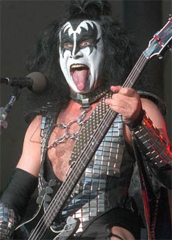 gene_simmons_kiss_127134a.jpg