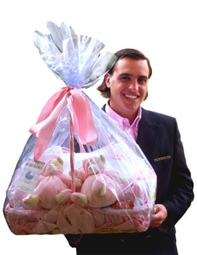 CHICOconCestaCelofan1.jpg